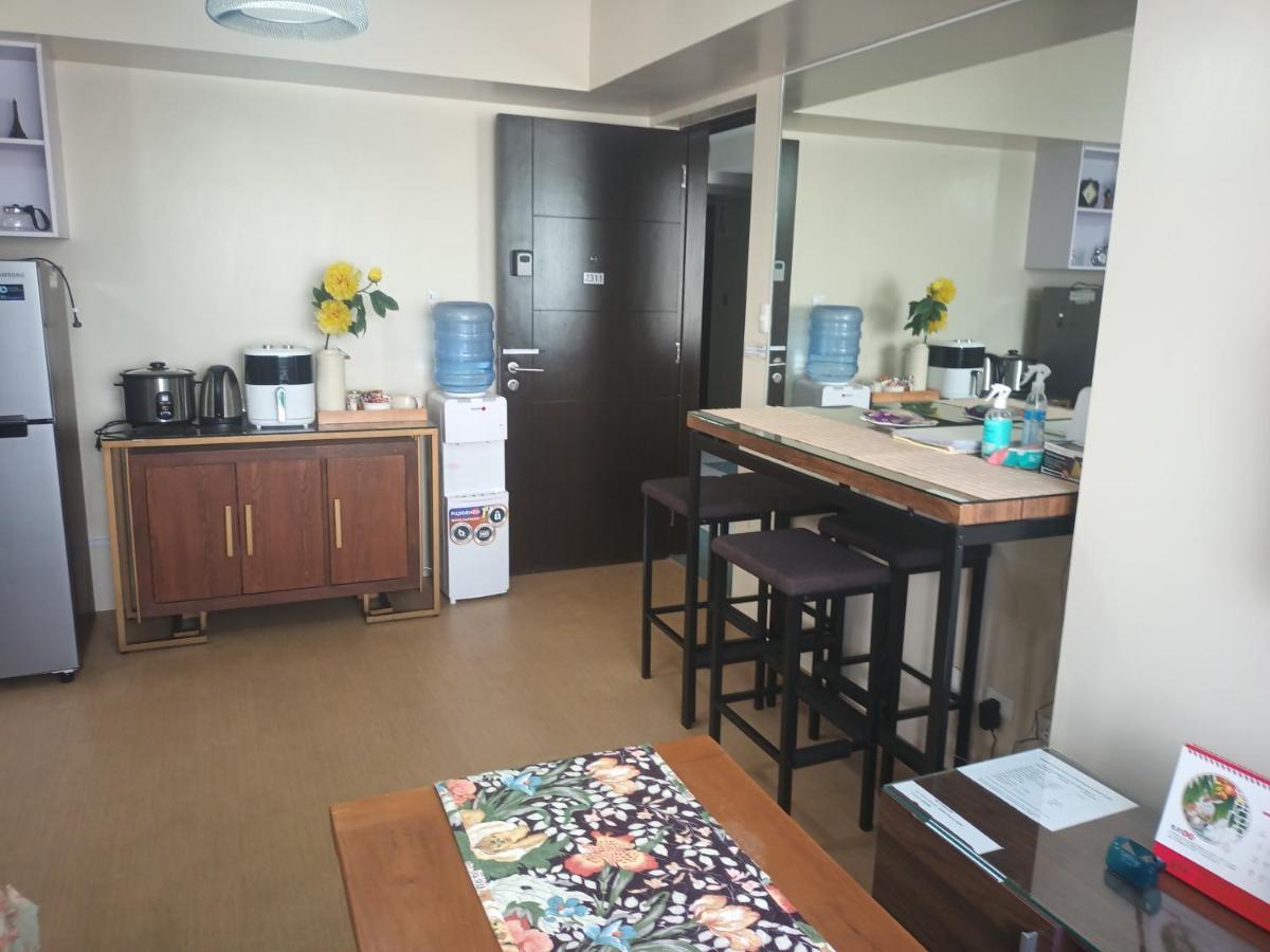 Nice Corner Ayala 1 Bedroom Condo At Heart Of Davao City With Hi Speed Wi Fi Internet Eksteriør billede