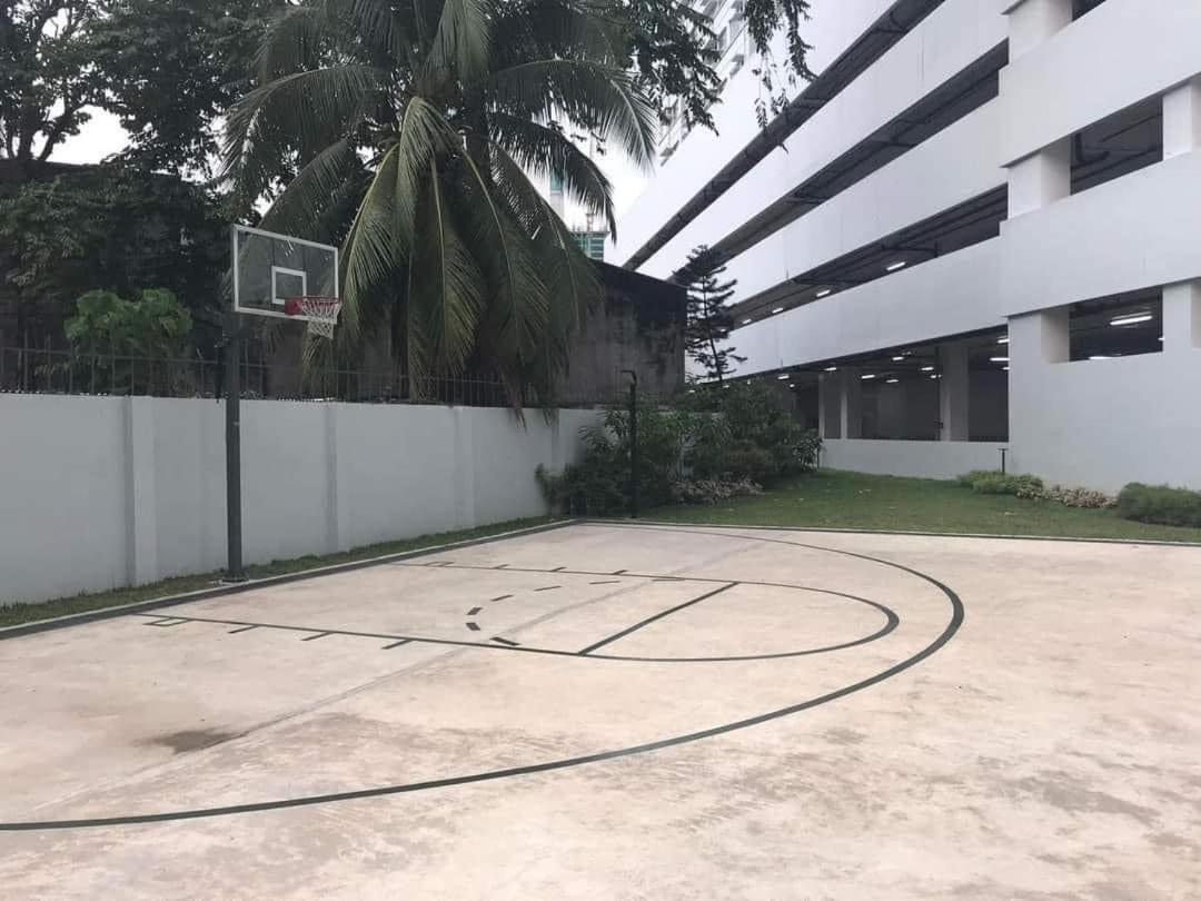 Nice Corner Ayala 1 Bedroom Condo At Heart Of Davao City With Hi Speed Wi Fi Internet Eksteriør billede