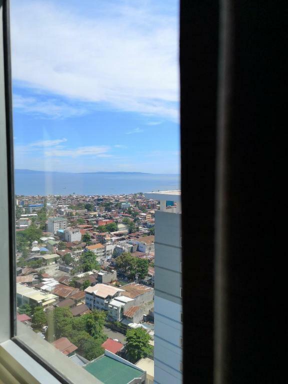 Nice Corner Ayala 1 Bedroom Condo At Heart Of Davao City With Hi Speed Wi Fi Internet Eksteriør billede
